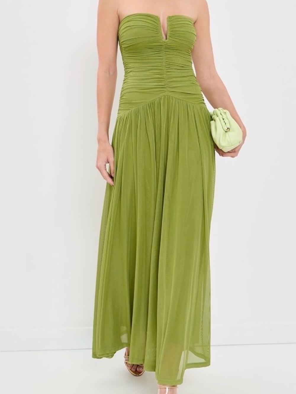 Nia Beverly dresss
